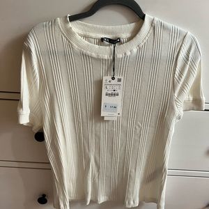 Zara Size L off white shirt. New with tags